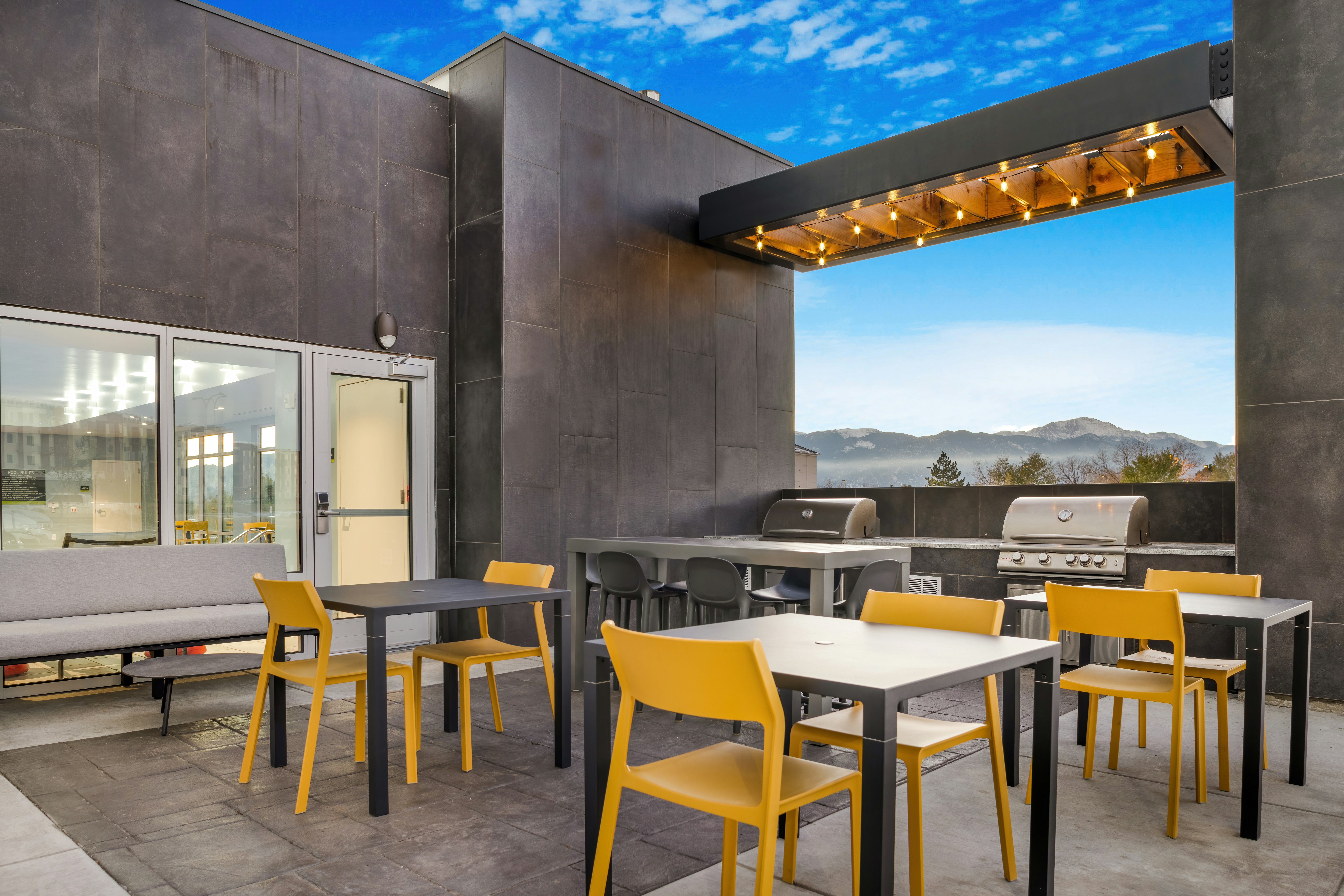 Home2 Suites by Hilton Colorado Springs Airport 17/25