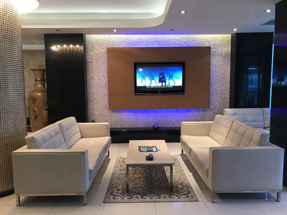 Pen Hotel 23/44