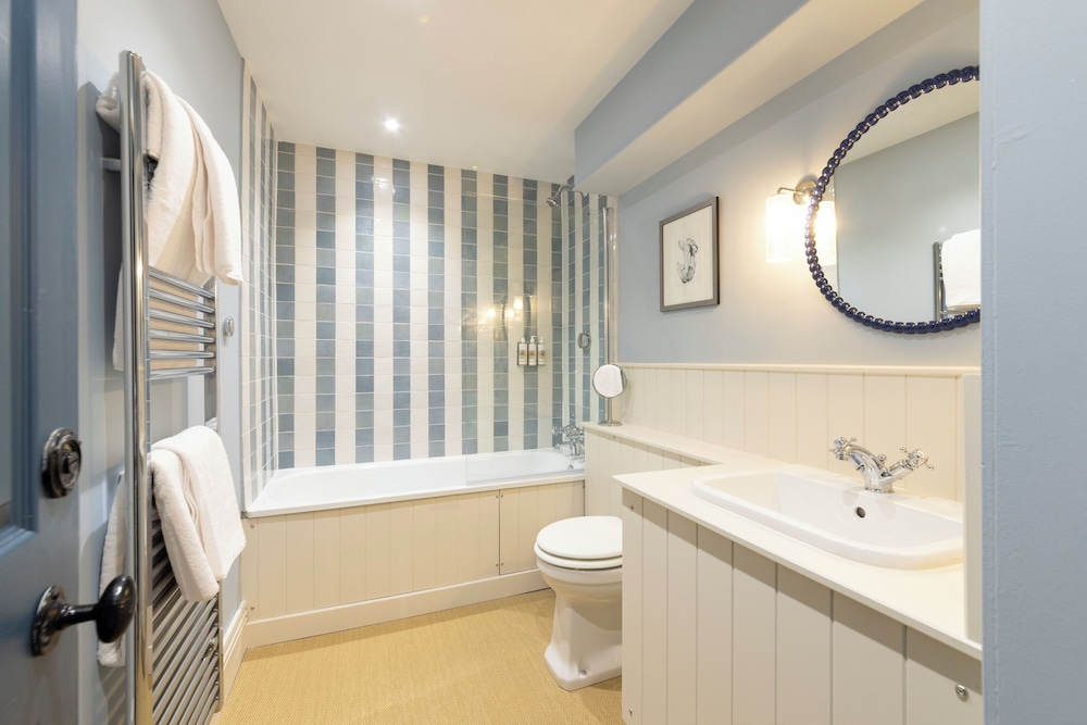 Heritage, King Bed، Barnsdale Lodge Hotel And Restaurant 3/4