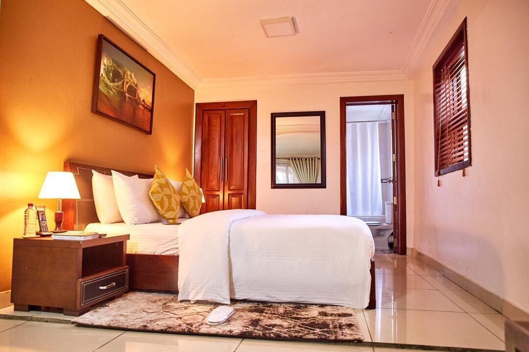 EXECUTIVE, SUITE, QUEEN BED, CITY VIEW