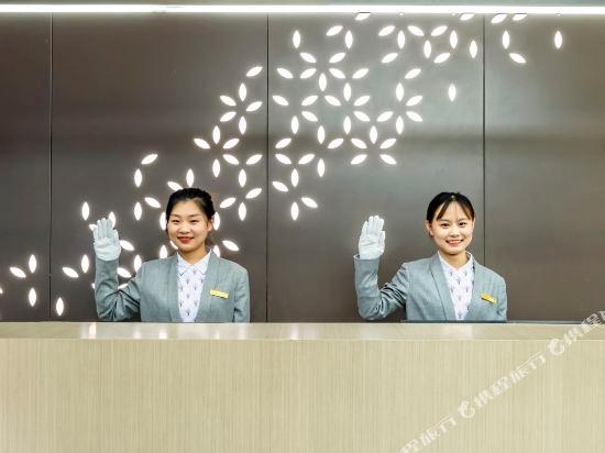 Lavande Hotel (Tianjin Xiaobailou Metro Station, Wudadao) 6/30