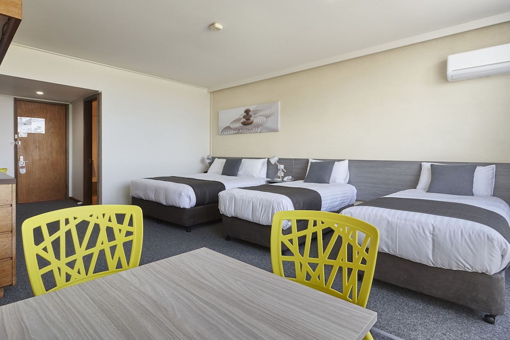 Bayside Inn 25/41