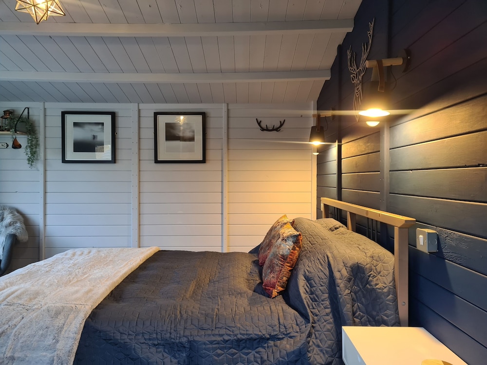 The Little Hide - Grown Up Glamping 32/50