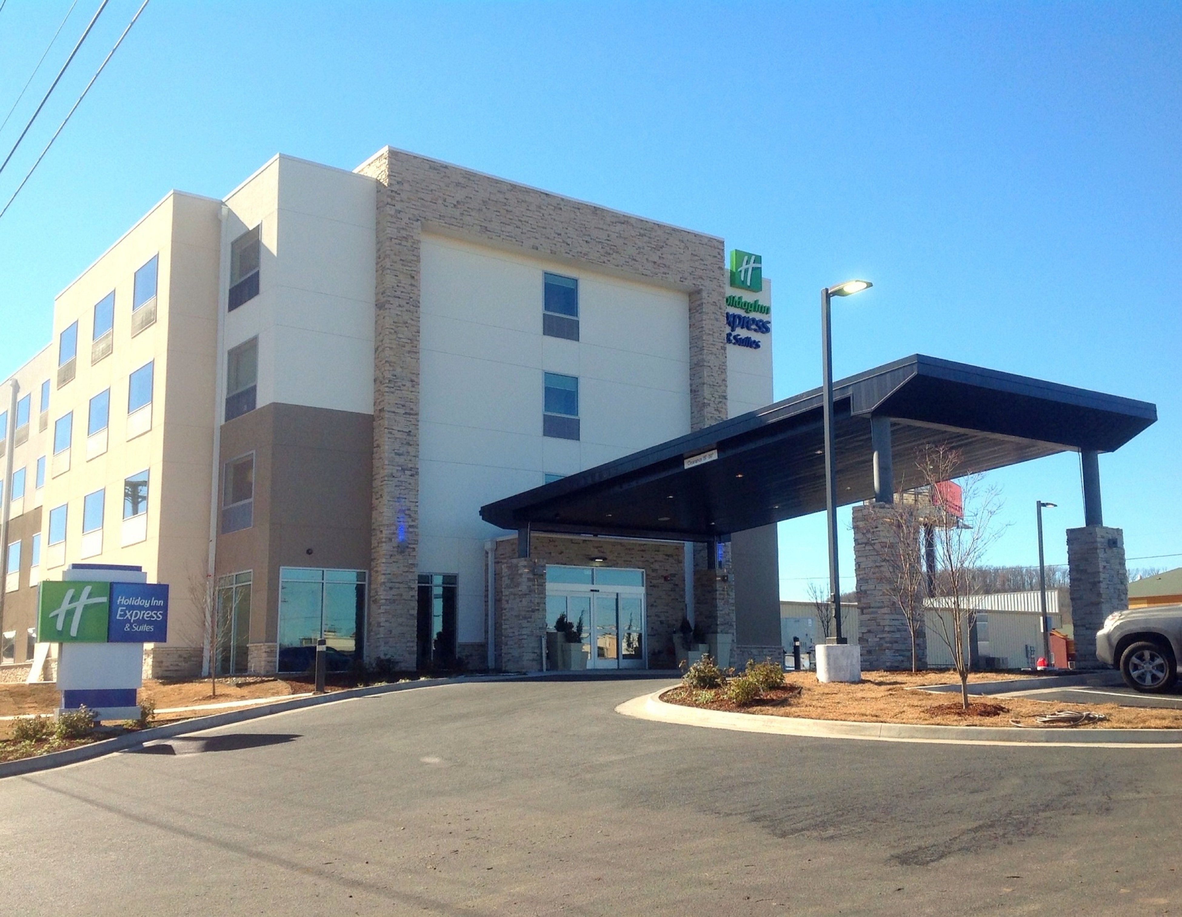 Holiday Inn Express Suites Tahlequah 41/46