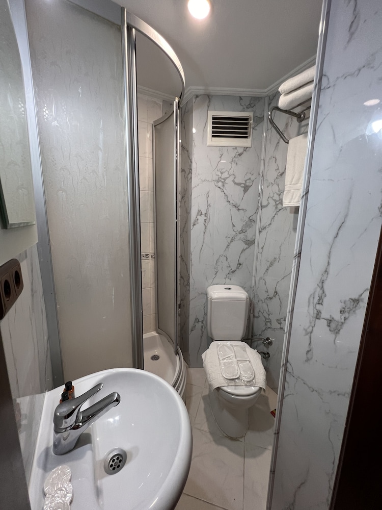 Emine Sultan Hotel 58/59