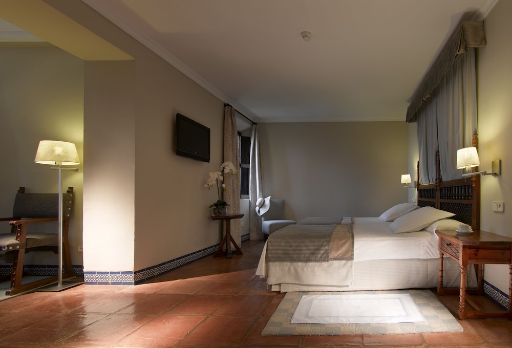 Parador De Carmona 10/40