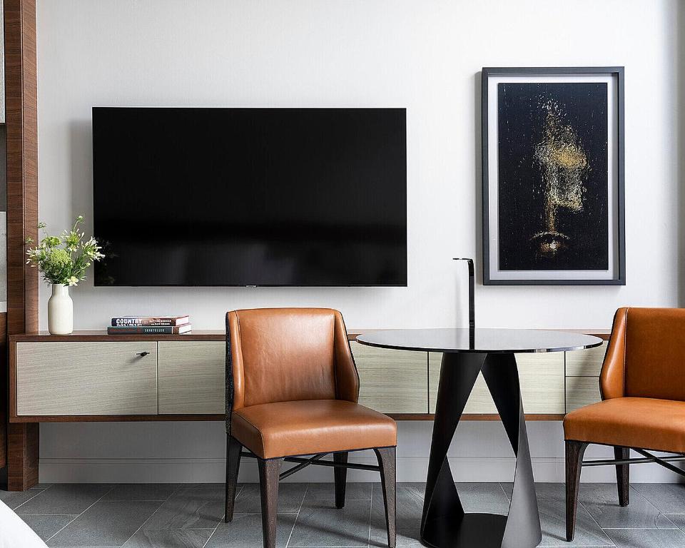 Four Seasons, Executive, Suite, 2 Double Beds, River View, Accessible