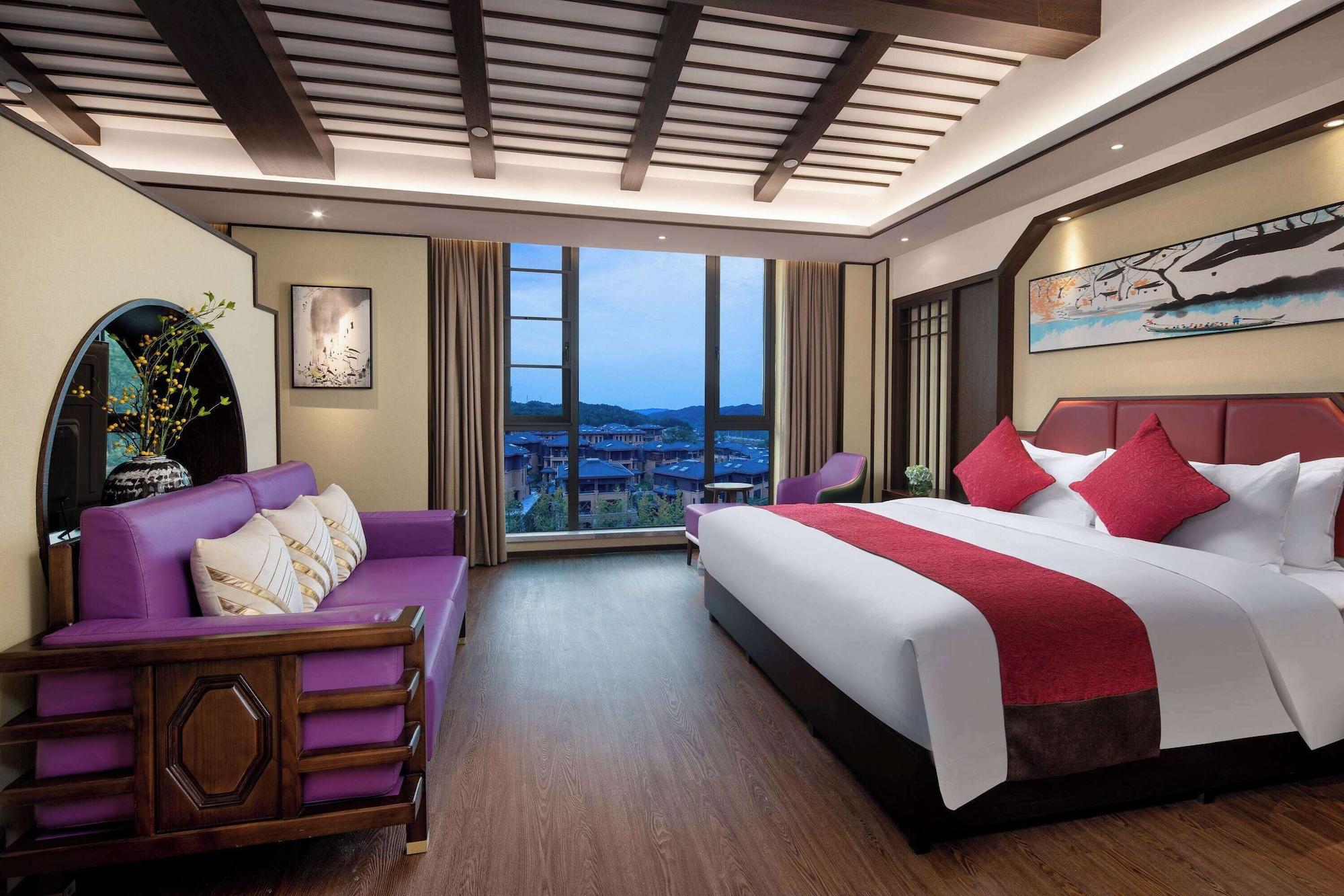 Ramada by Wyndham Yingshan Jiulongwan Resort 10/26