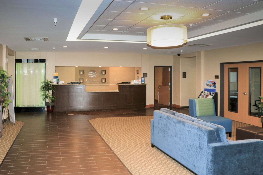 Comfort Inn and Suites Sikeston I-55 6/47