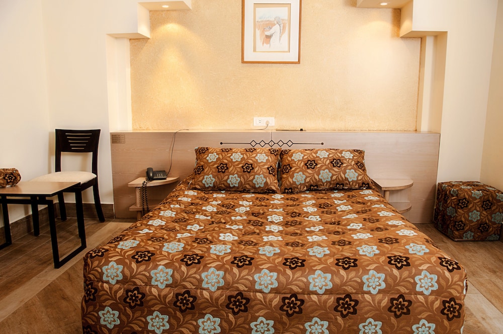 Marble Tower Hotel, Beirut 35/49