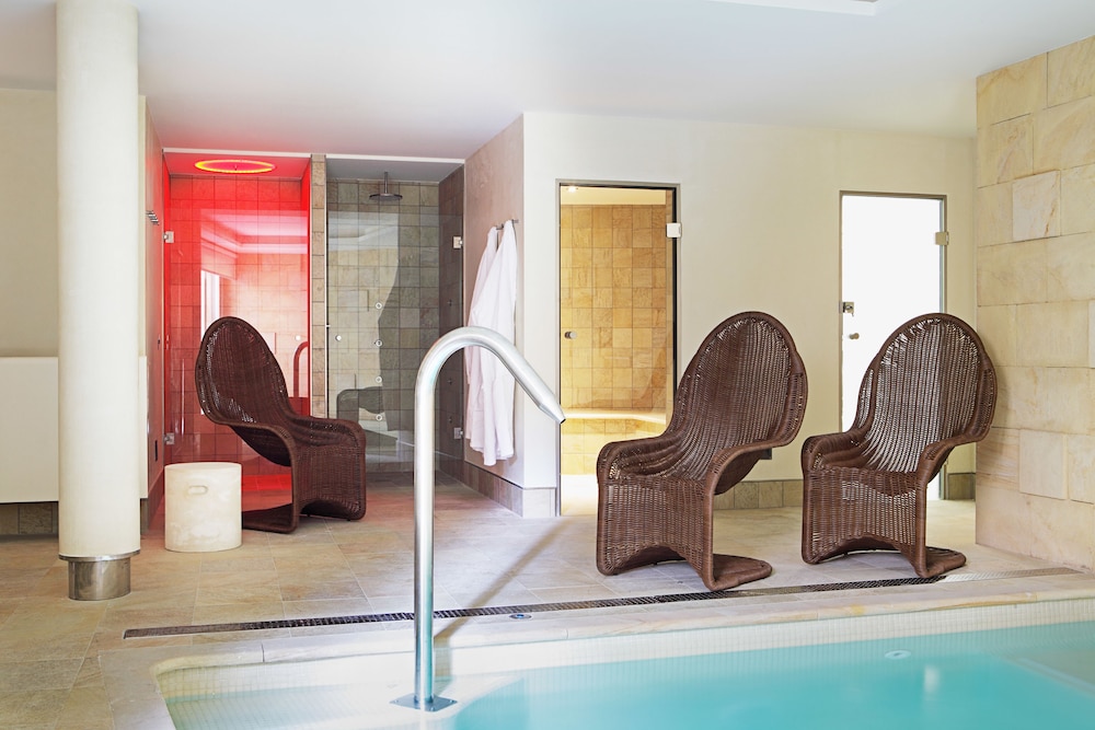 Artesa Suites & Spa 15/36