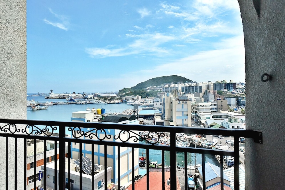 Hotel WhistleLark Jeju 63/67