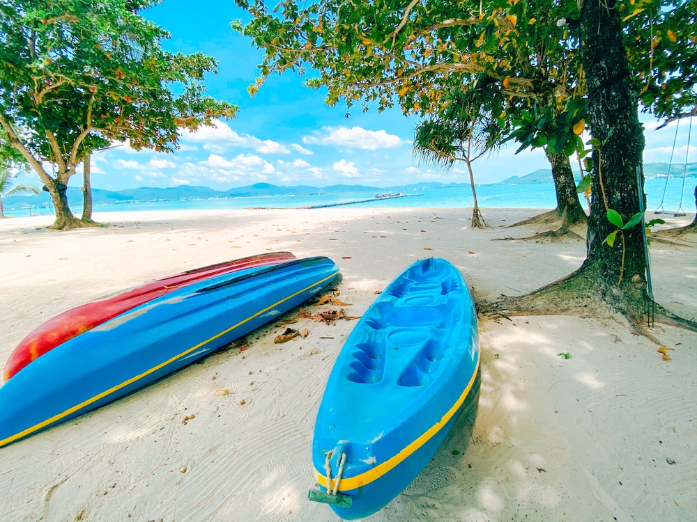 Cruiser Island Resort by Swiss-Belhotel 63/95