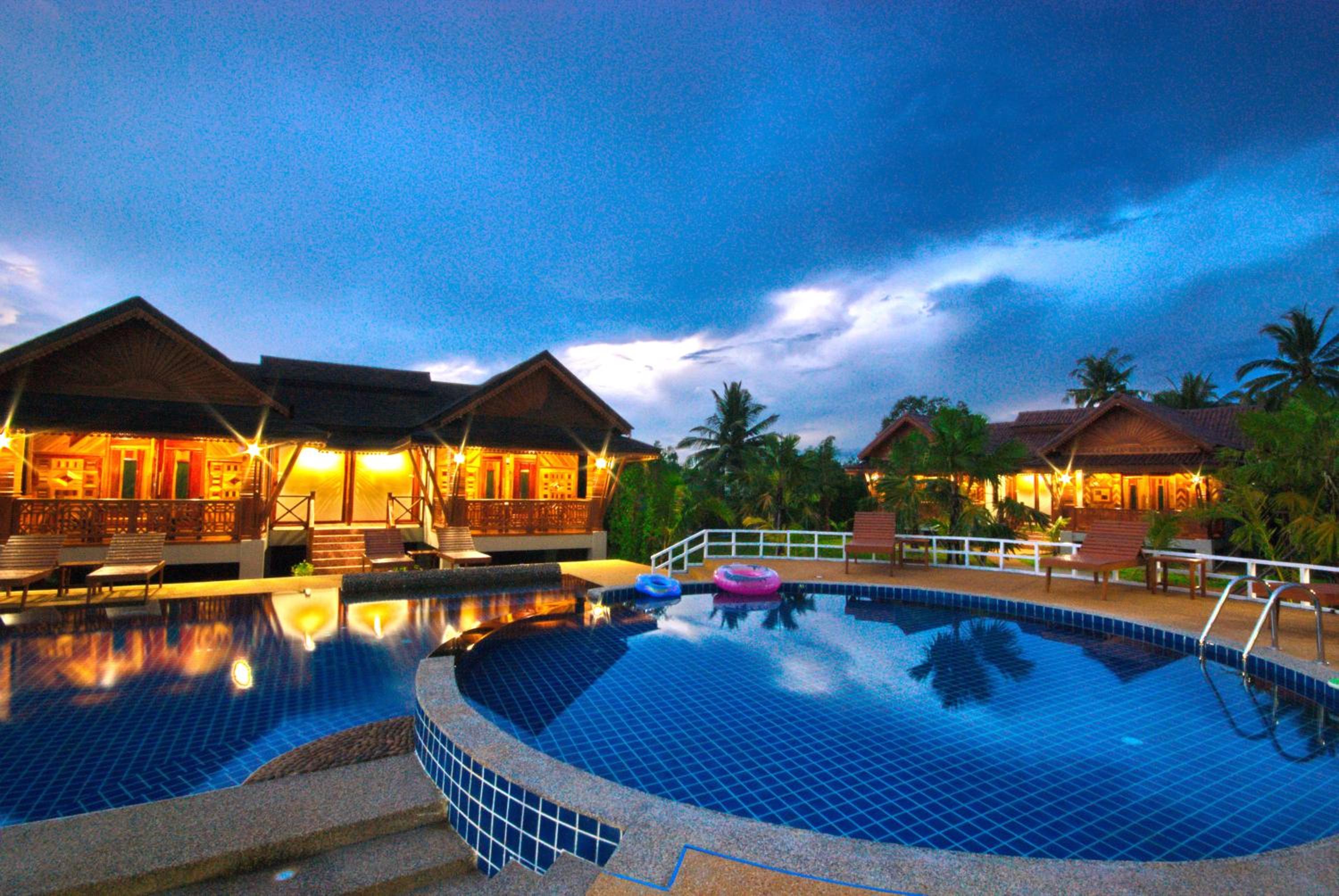 Sangsawan Palace Khaolak Hotel 12/98