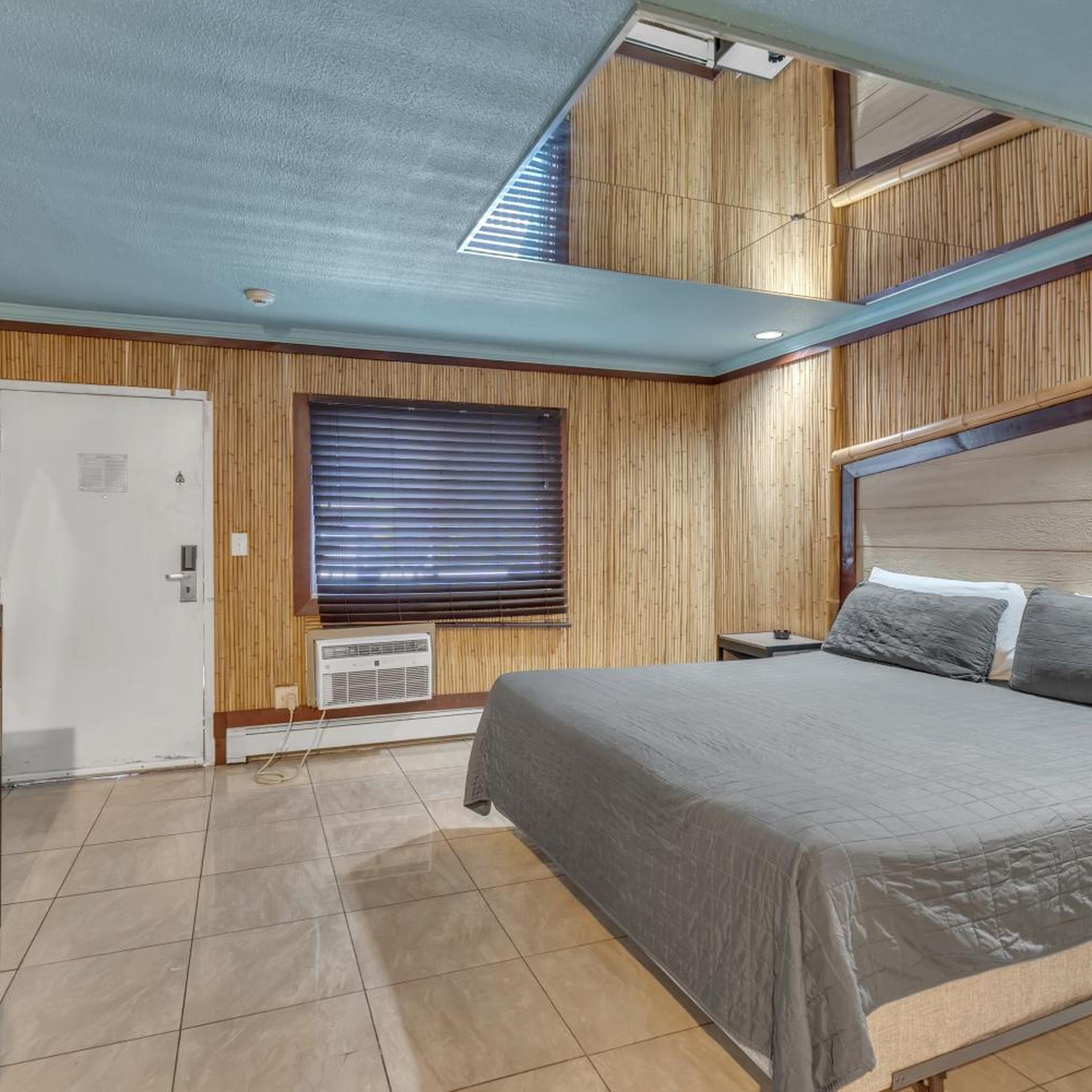 Bentley Motel 23/50