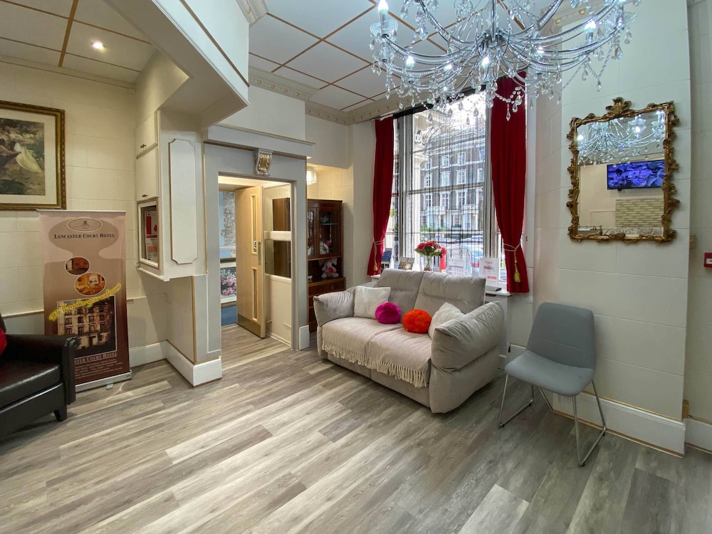 Lancaster Court Hotel 43/57