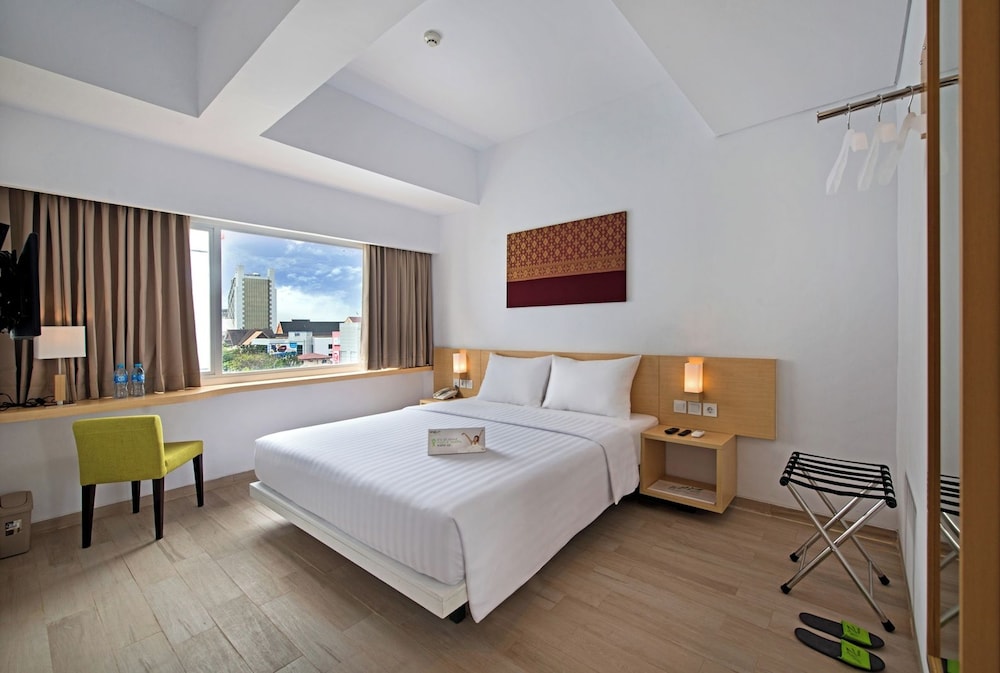 Whiz Hotel Sudirman Pekanbaru 9/36
