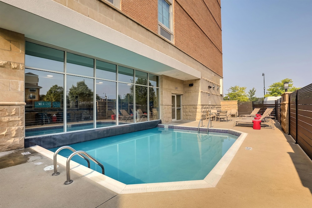Drury Inn and Suites North Dayton 26/50