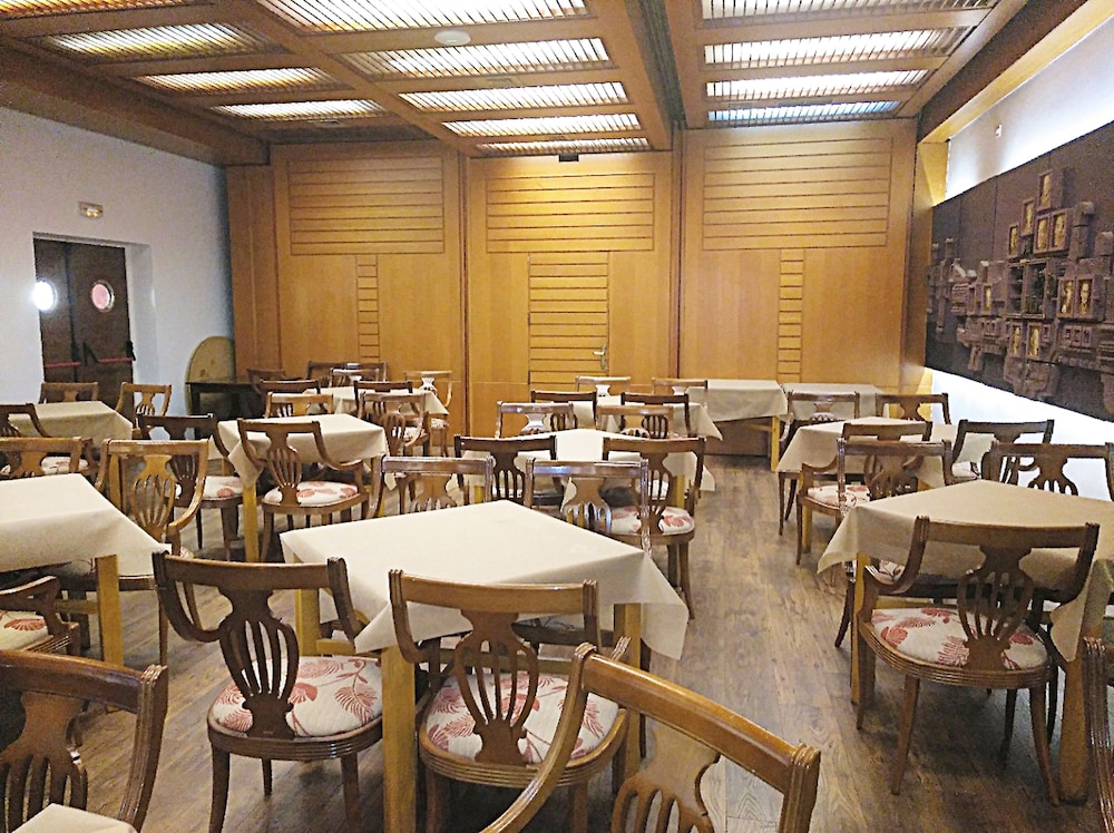 Hotel ELE Acueducto 40/57