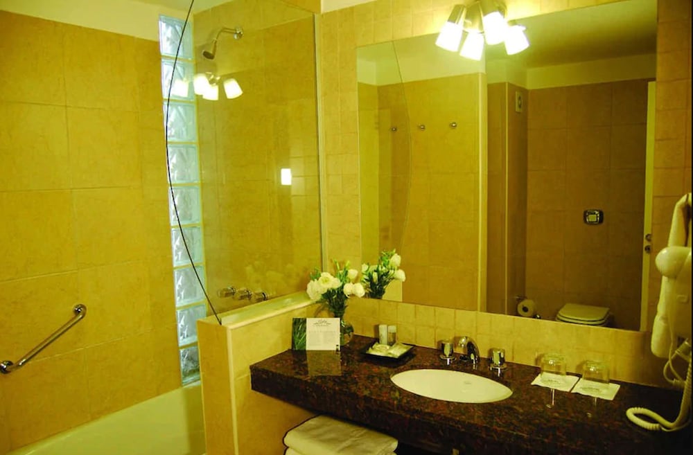 De La Cite Hotel 20/21