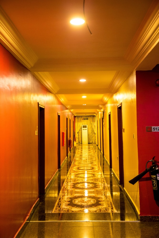 Swiss Spirit Hotel And Suites Danag 28/52