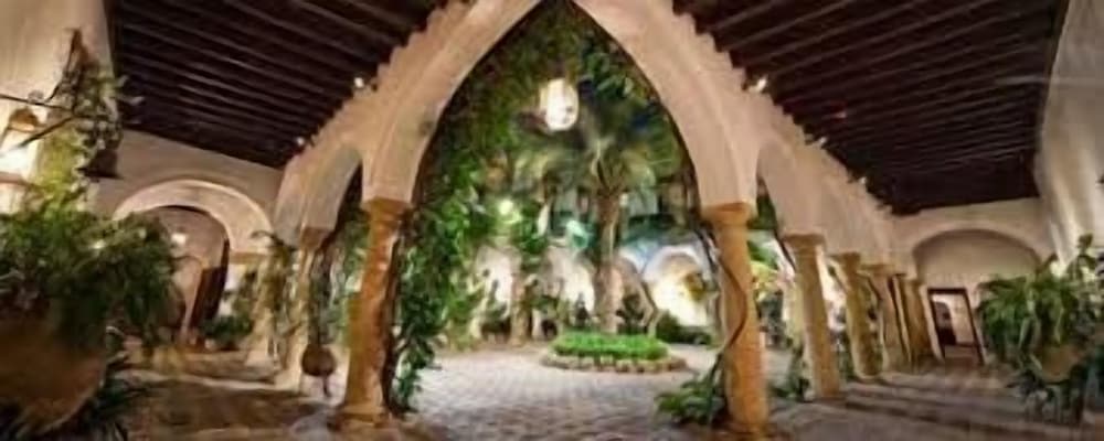 Hotel Riad Arruzafa 65/67