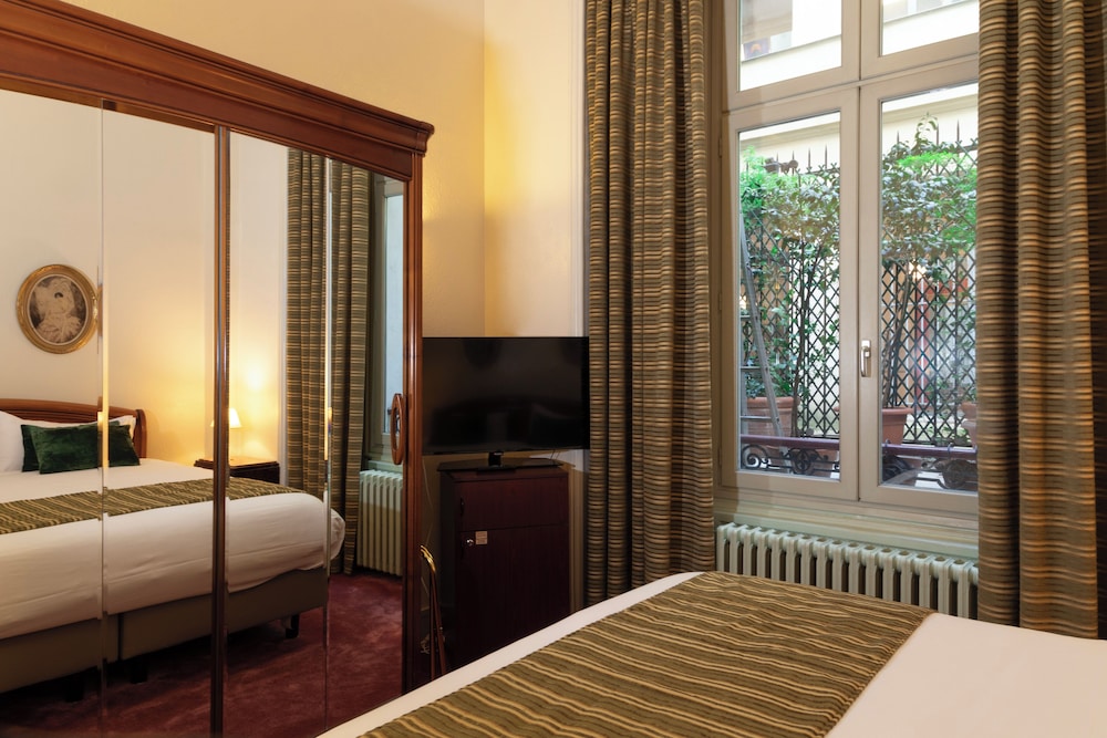 Room, Double Bed, Side Street View