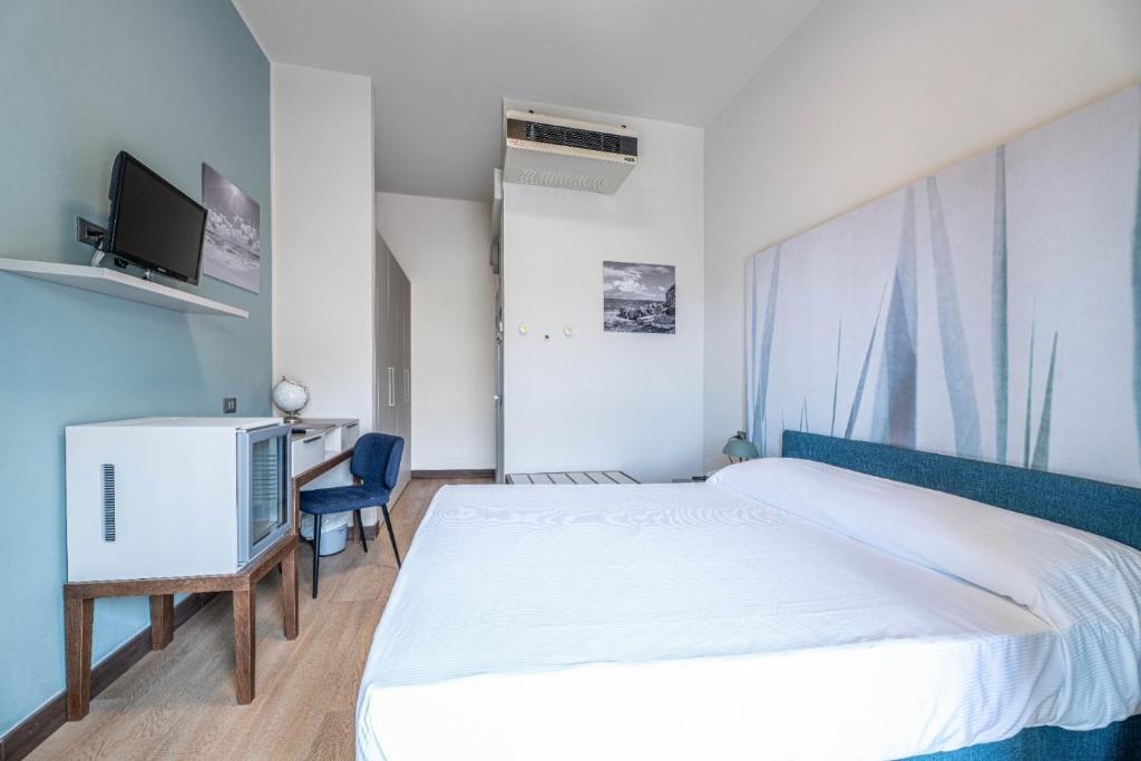 Room, Double Bed, Garden View