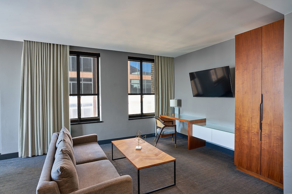 Renaissance Saint Elm Dallas Downtown Hotel 29/47