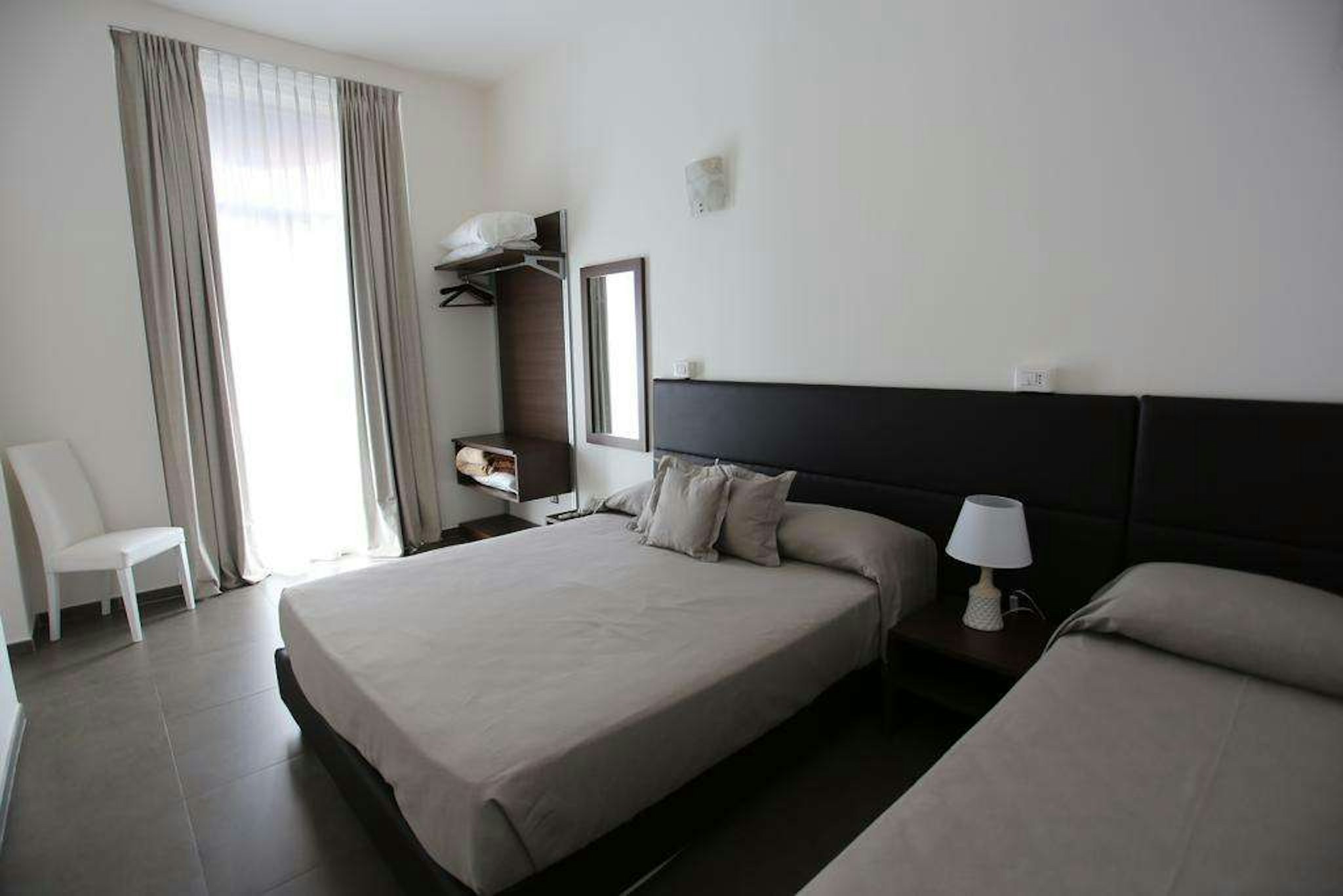 HOTEL EUBEA 31/79