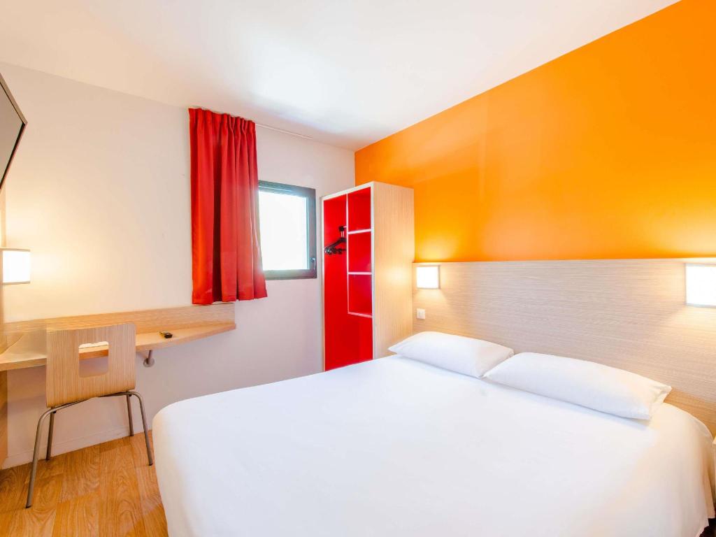 STANDARD, DOUBLE BED