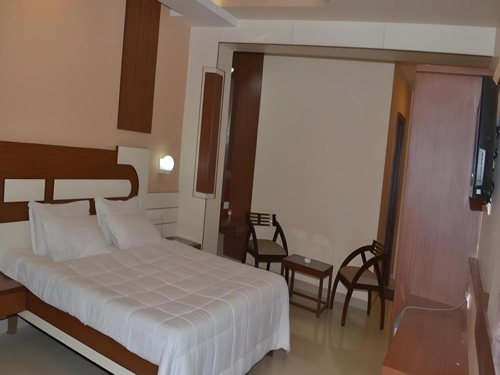 Nayak Beach Resort 10/27