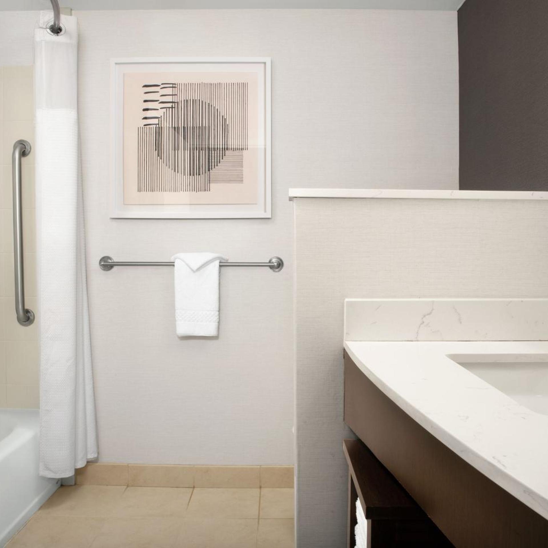 غرفة كبيرة بسريرين كوين مع أريكة، Courtyard by Marriott Jacksonville Flagler Center 2/2