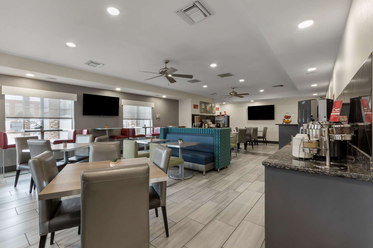 Best Western Plus Yuma Foothills Inn & Suites 22/41