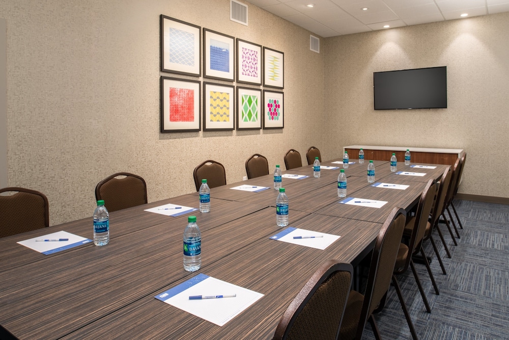 Holiday Inn Express Suites Camas Vancouver 33/33