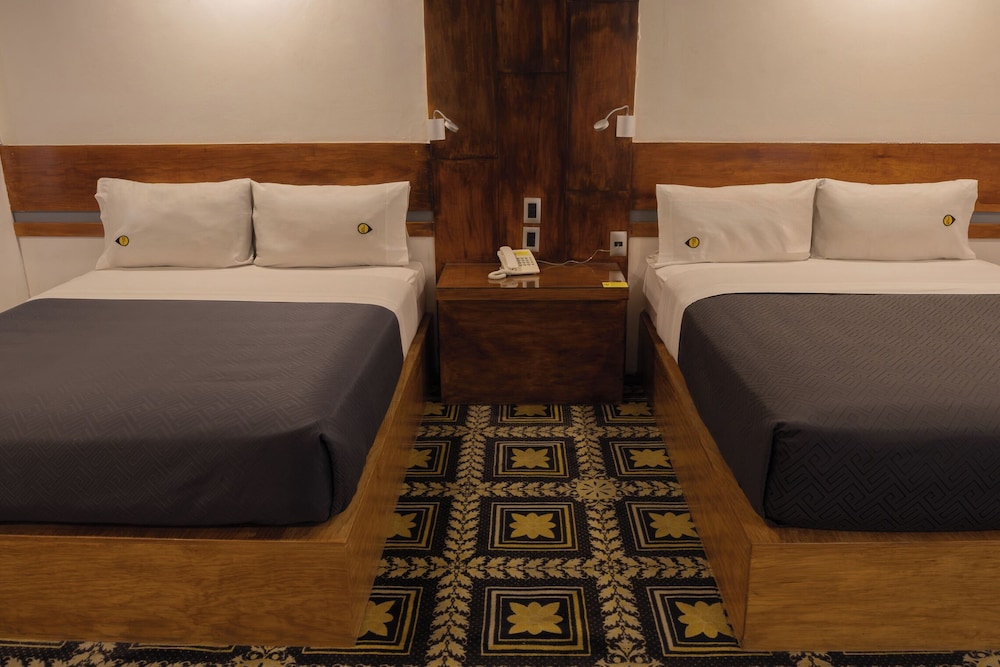 Hotel Escala Siglo XXI 18/50