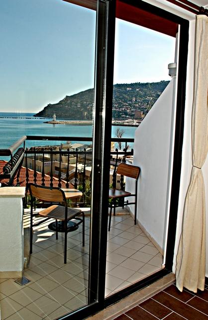Otel Boulevard 10/13