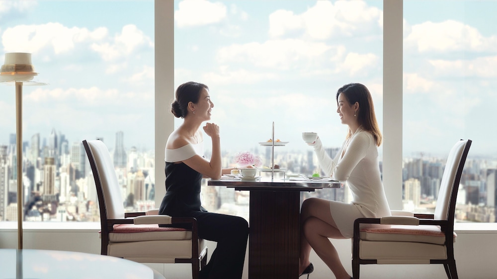 The Ritz Carlton Shanghai Pudong 60/68