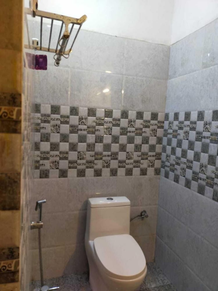 Hotel Prabhat 44/50