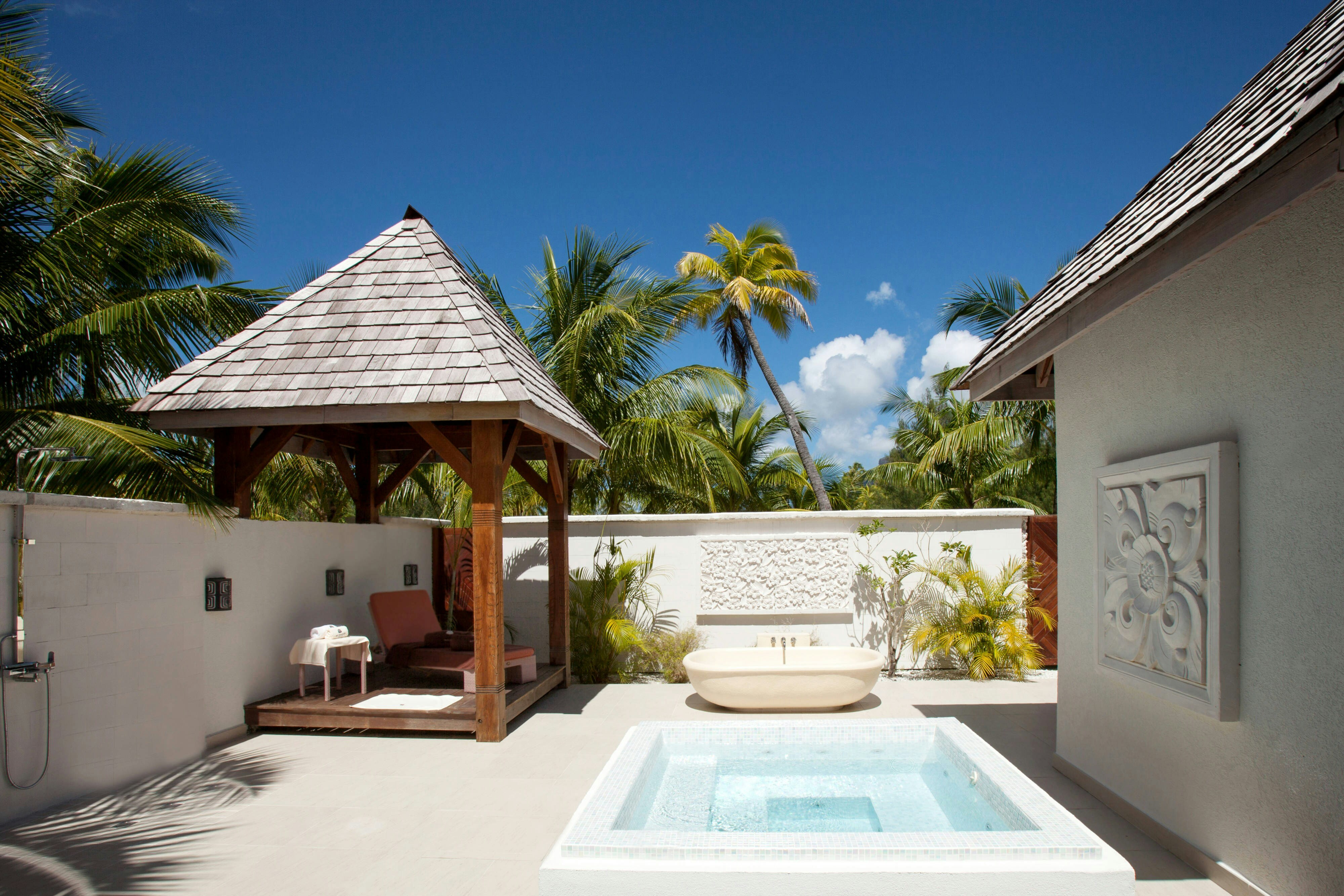 The St Regis Bora Bora Resort 4/84
