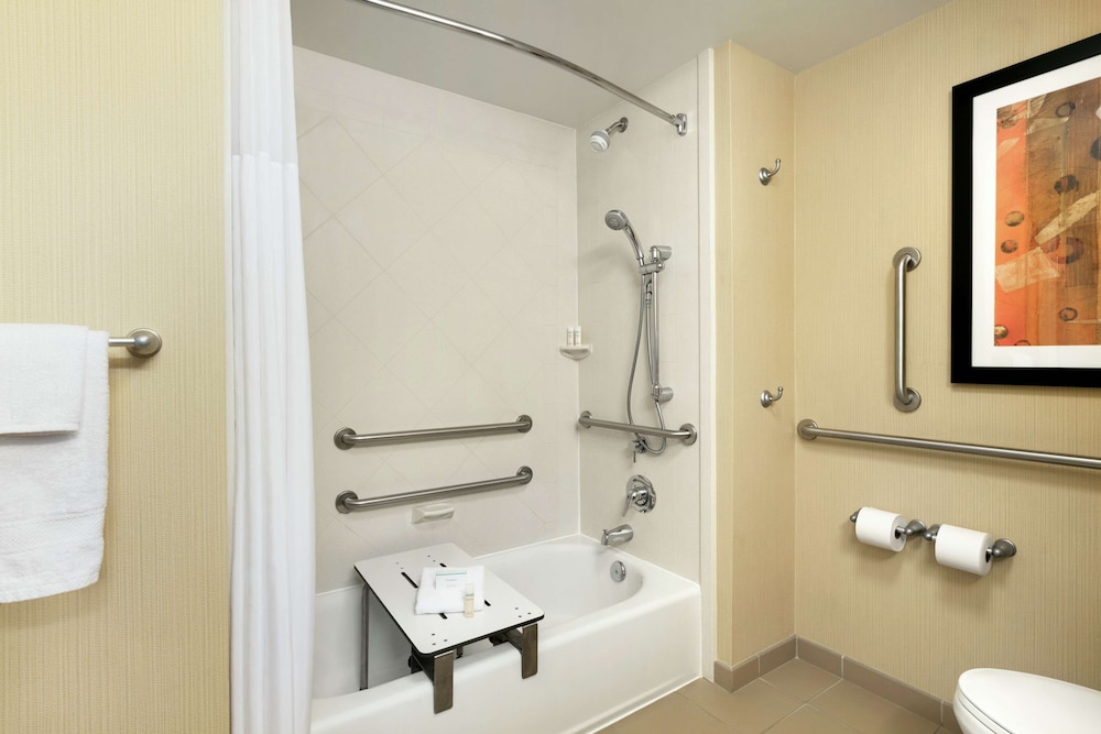 Hampton Inn And Suites Charles Town 25/51