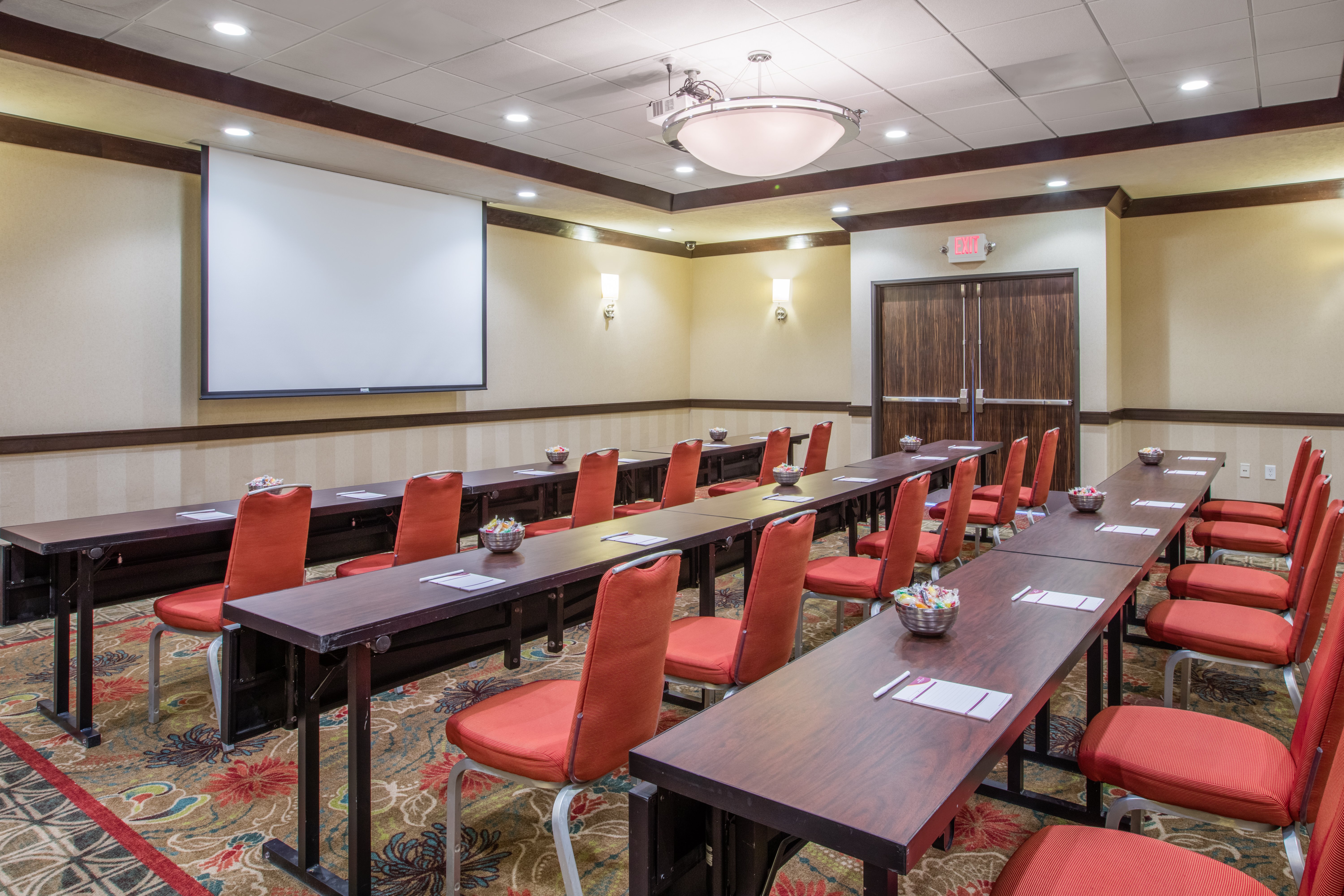 Crowne Plaza Anchorage-Midtown 57/78