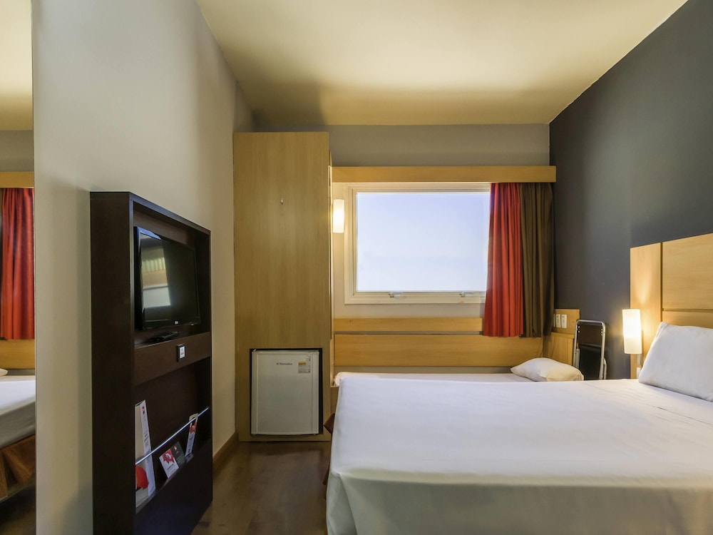 Ibis Barretos 23/50