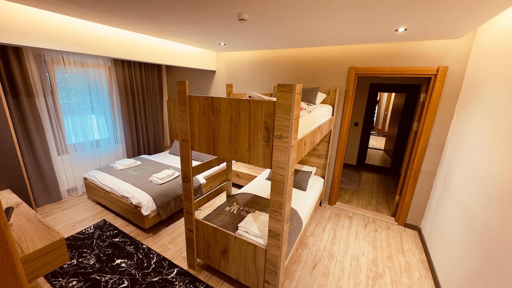 Akyuz Kardesler Hotel & Bungalow 24/74