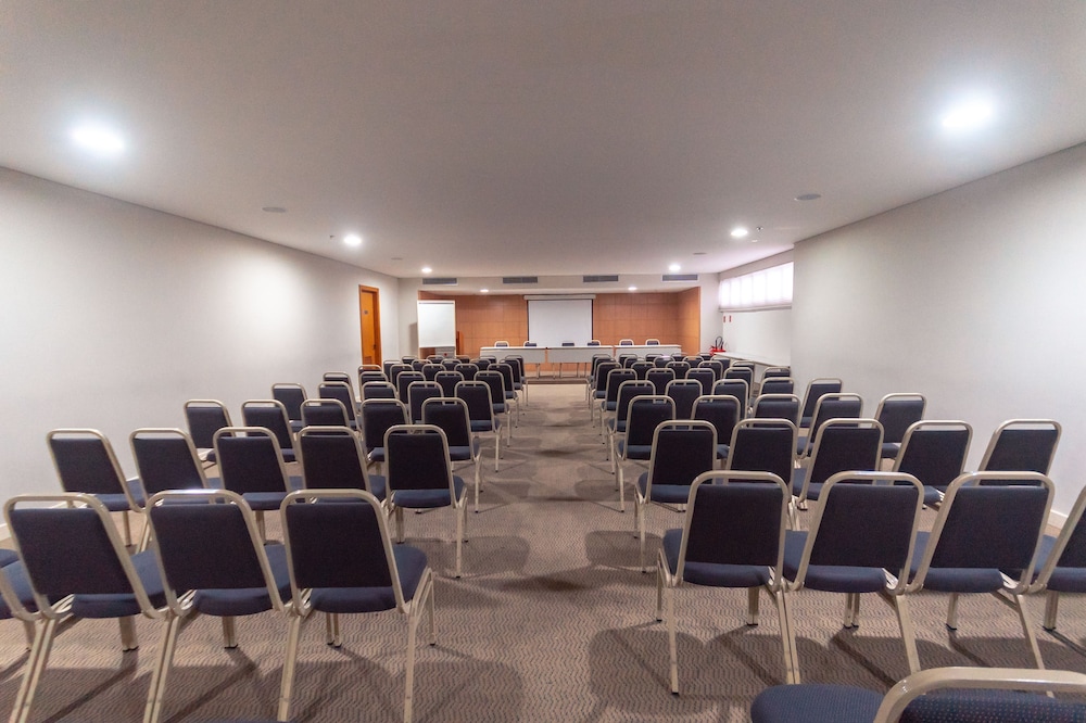 Iguatemi Business Flat 64/76