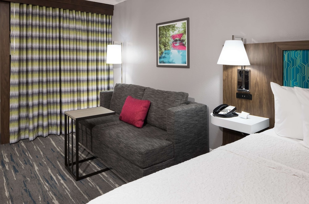Hampton Inn Bentonville-Rogers 35/50