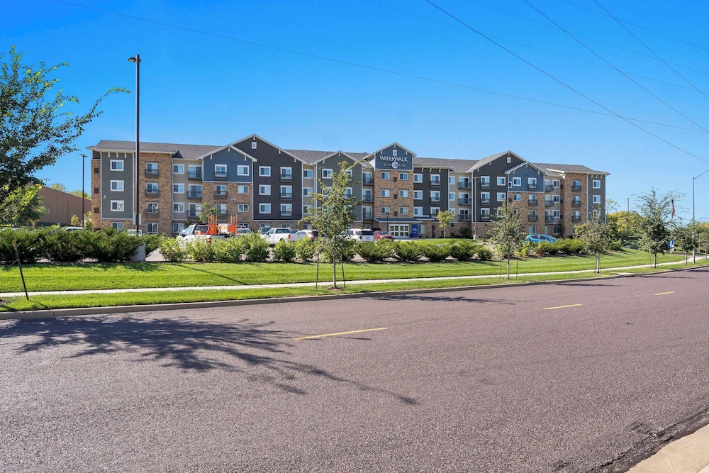 WaterWalk Extended Stay by Wyndham Kansas City - Overland Pk 50/61