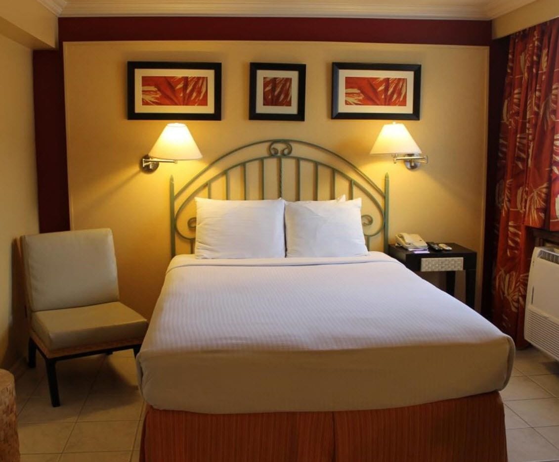 Standard, Queen Bed