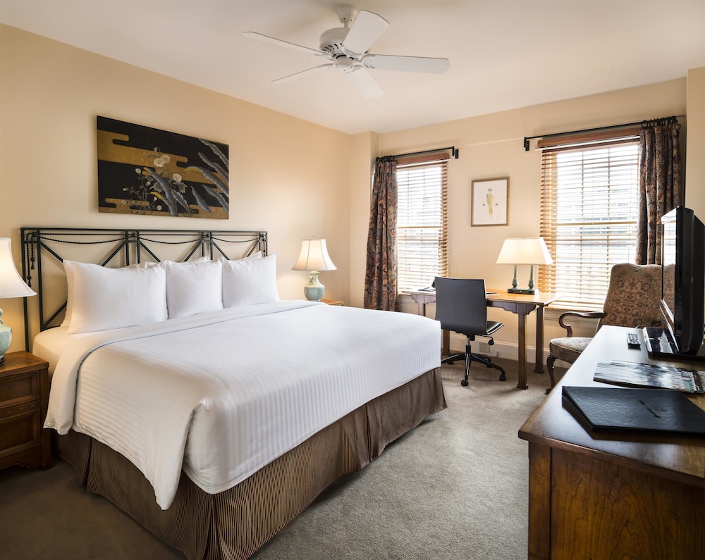 SUPERIOR, KING BED