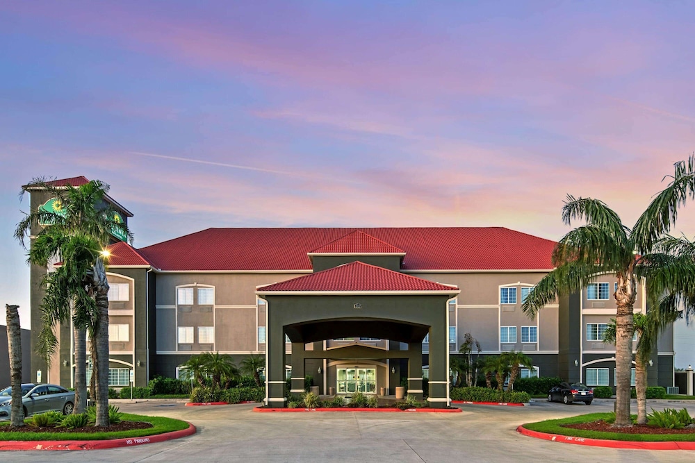 La Quinta Inn And Suites By Wyndham Mercedes 57/61